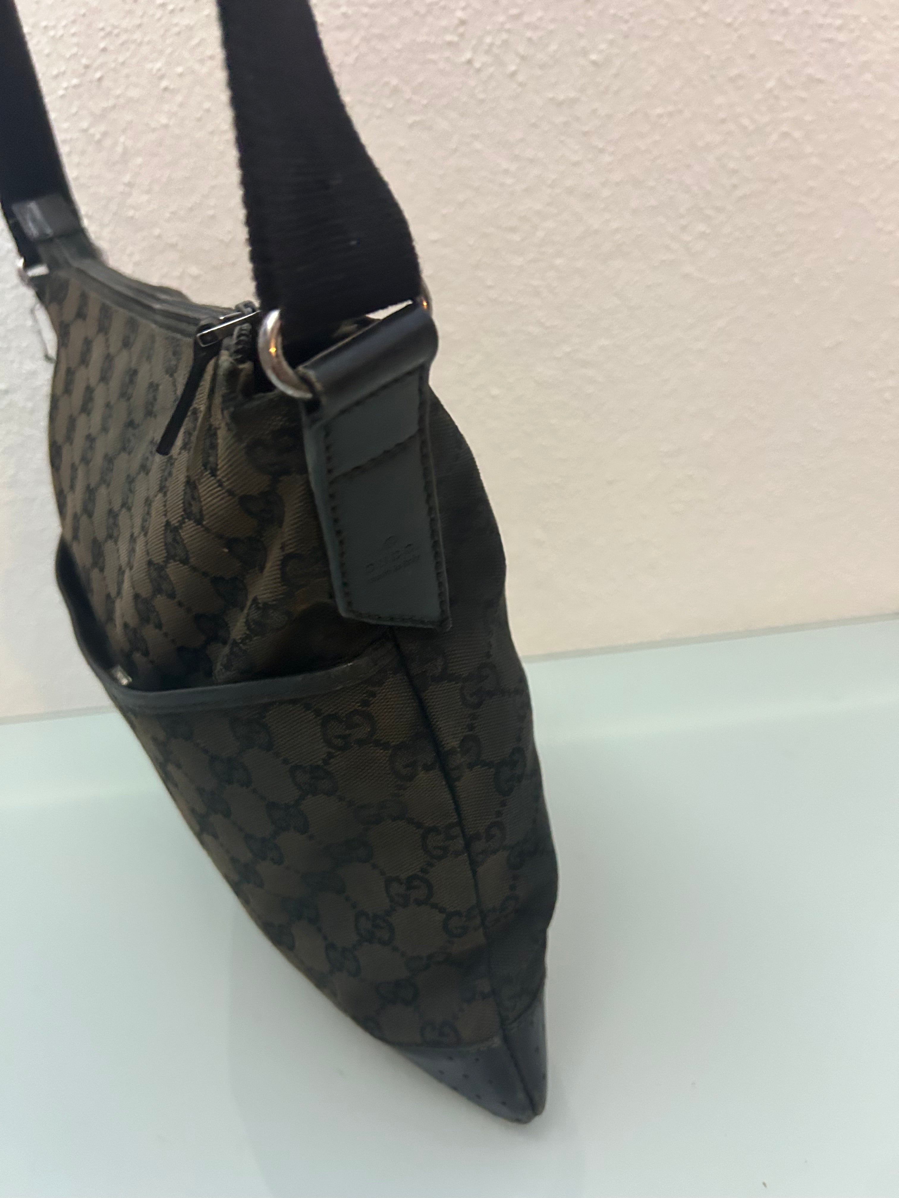 Gucci Messenger
