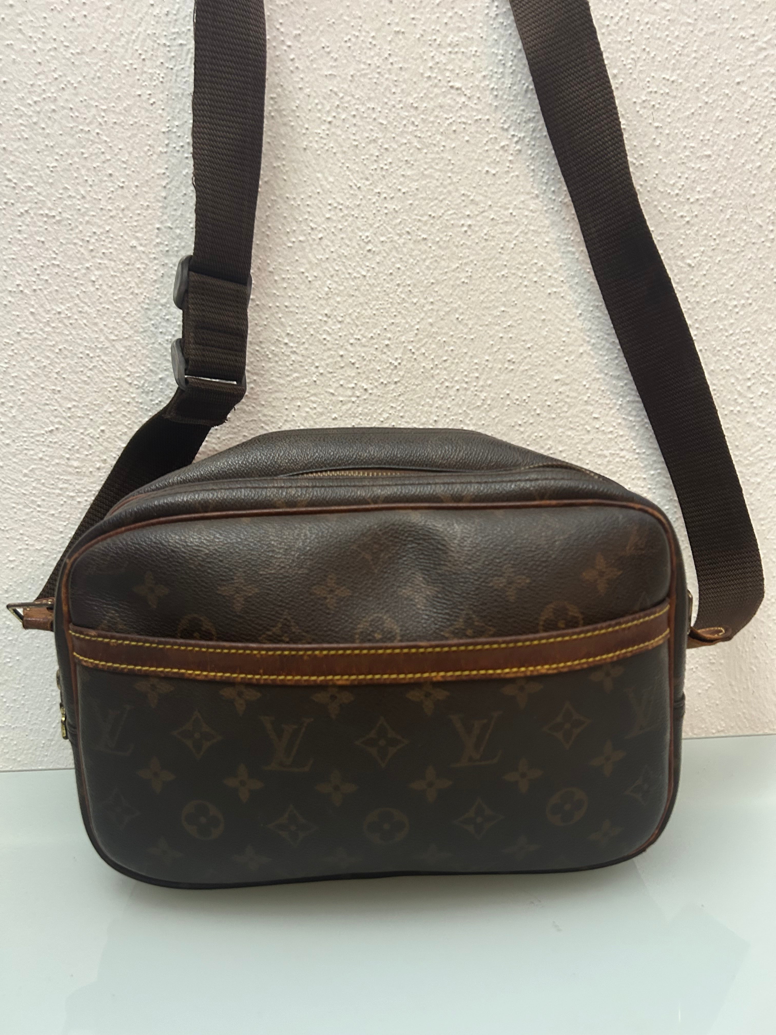 Louis Vuitton Reporter