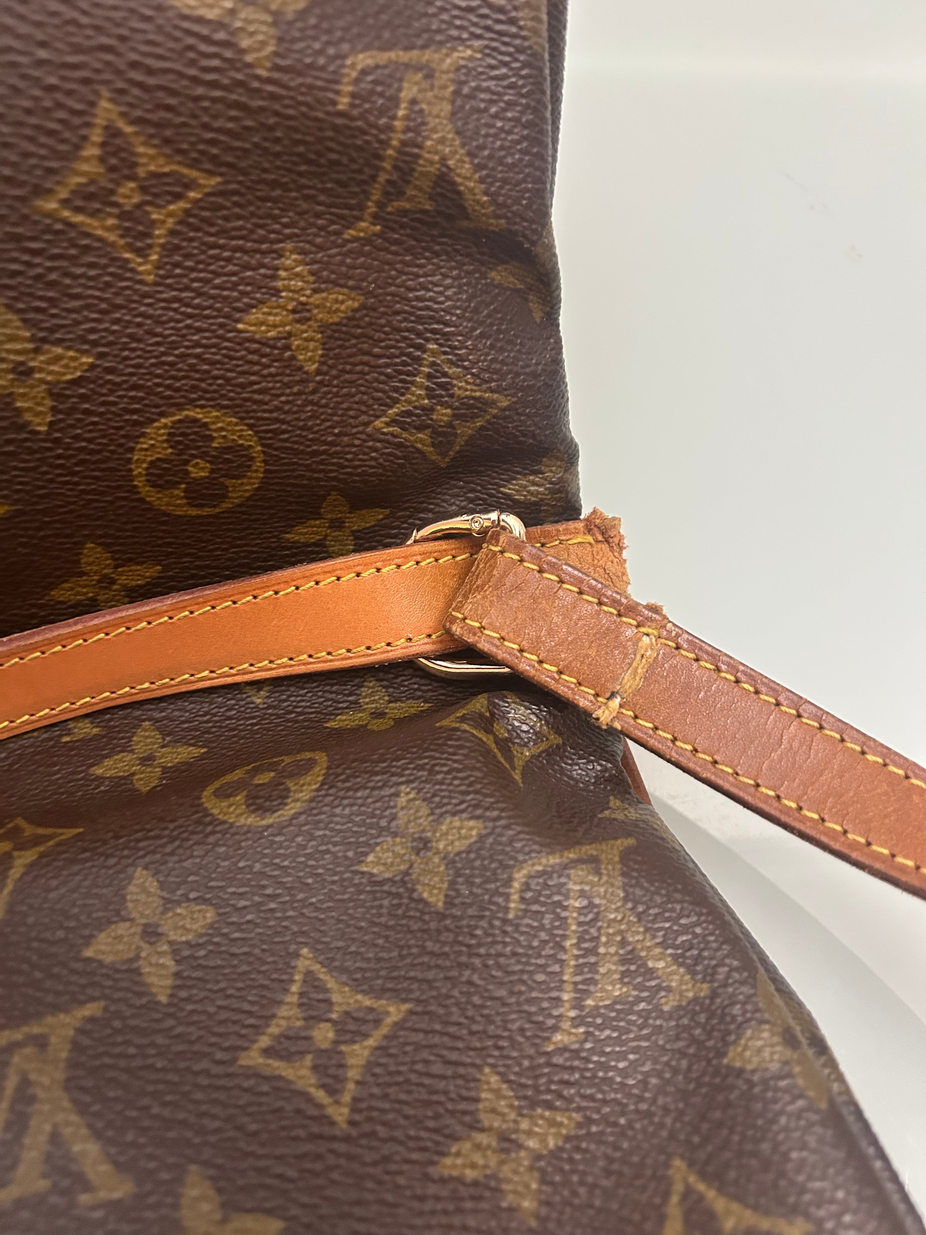 Louis Vuitton Saumur PM